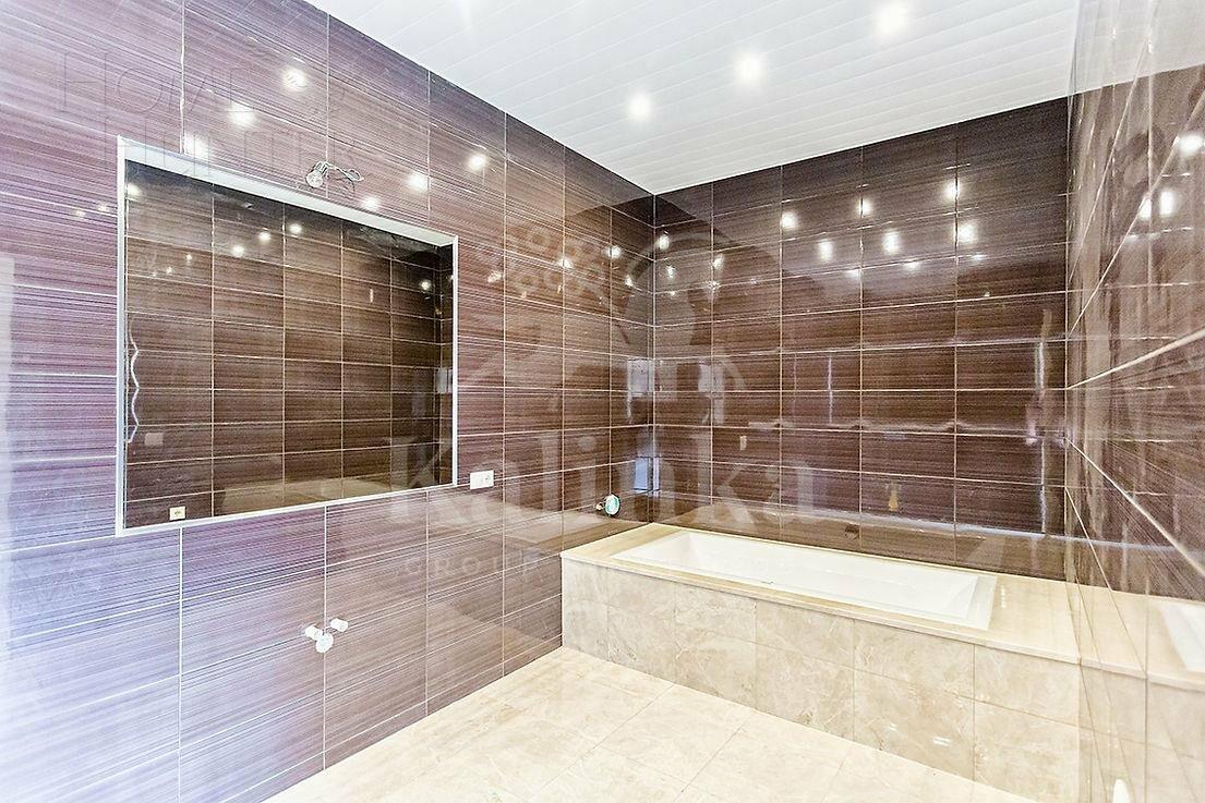 3-этажный таунхаус 608 м² с отделкой