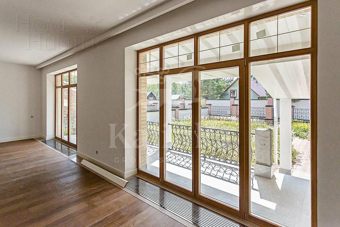 3-этажный таунхаус 608 м² с отделкой