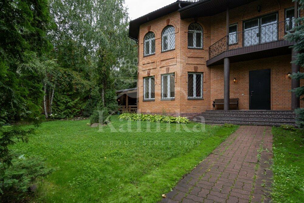 2-этажный коттедж 370 м² с отделкой