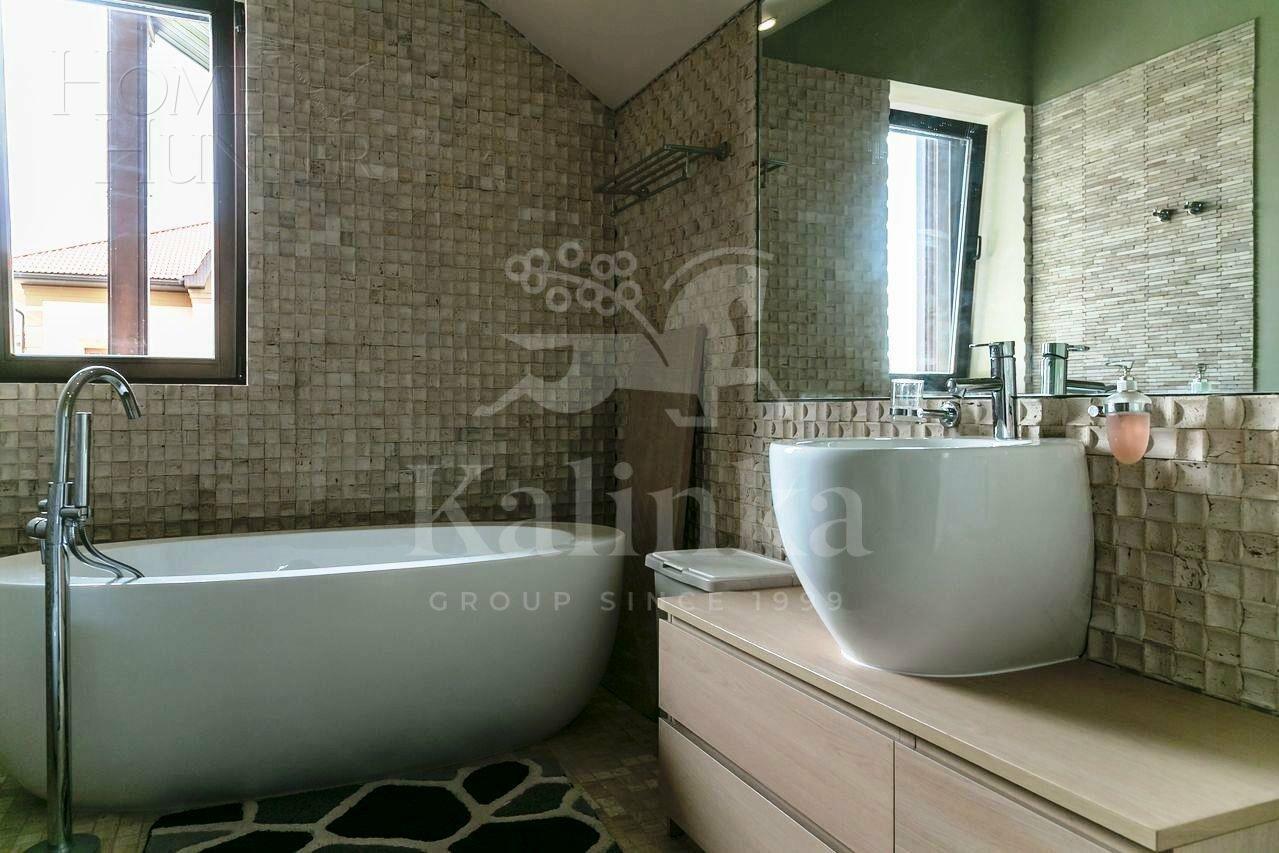 2-этажный коттедж 600 м² с отделкой