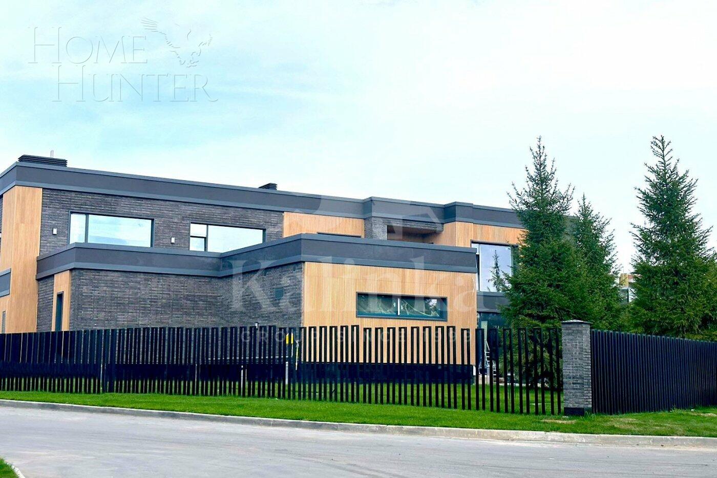 2-этажный коттедж 1 000 м² с отделкой