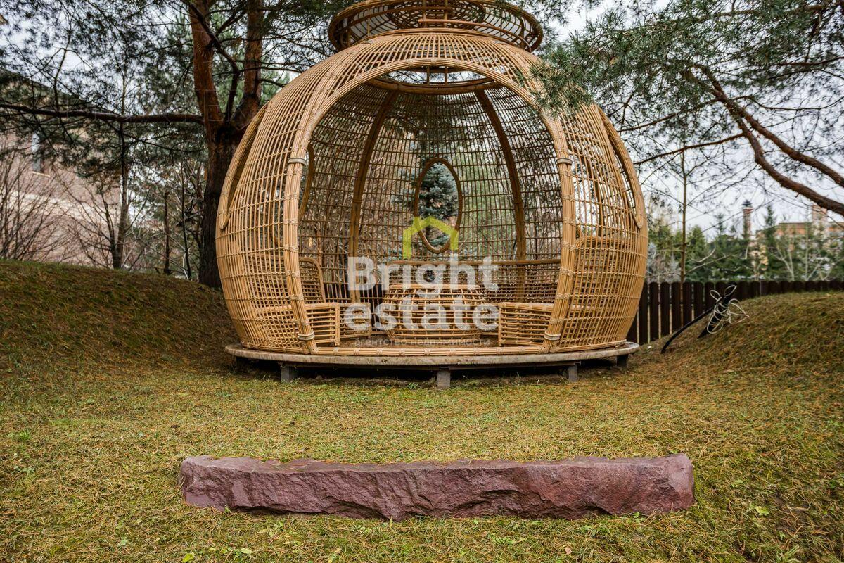 2-этажный коттедж 1 250 м² с отделкой