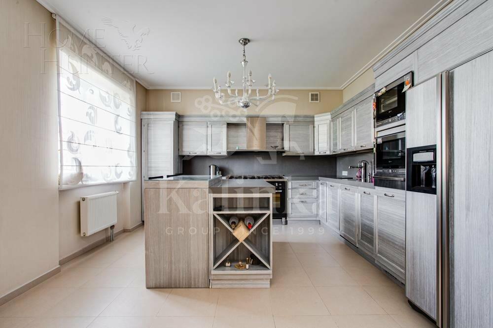 2-этажный коттедж 700 м² с отделкой