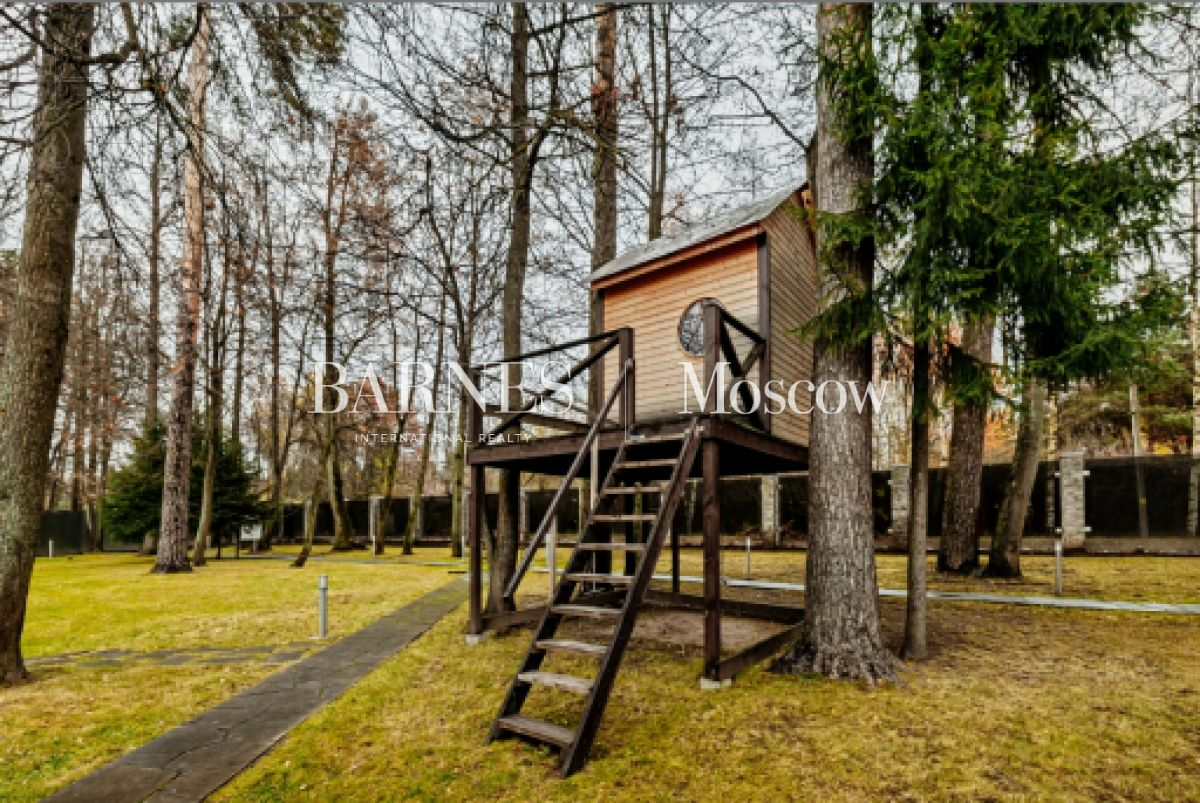 2-этажный коттедж 640 м² с отделкой