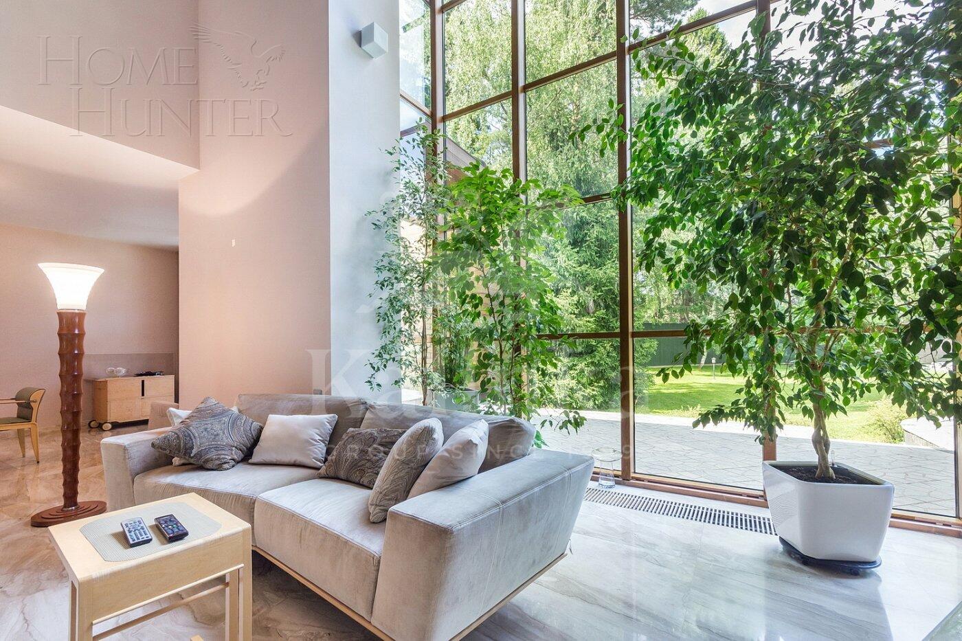 2-этажный коттедж 1 380 м² с отделкой