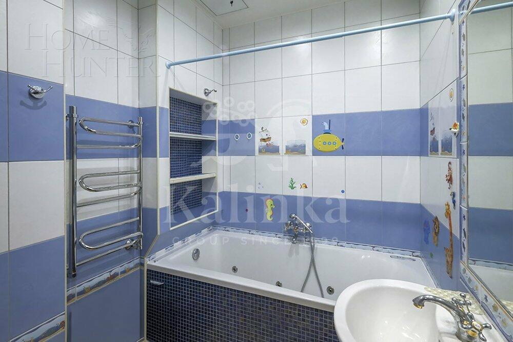 3-этажный таунхаус 400 м² с отделкой