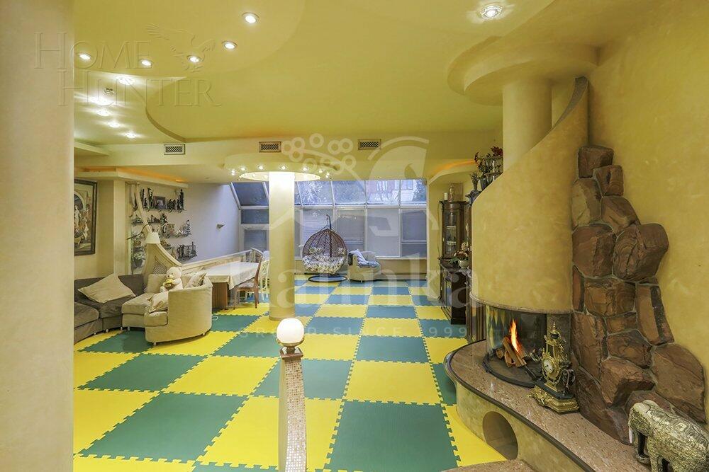 3-этажный таунхаус 400 м² с отделкой