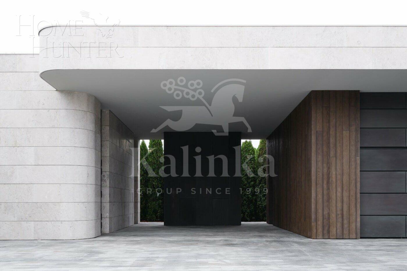 2-этажный коттедж 1 371.2 м² с отделкой