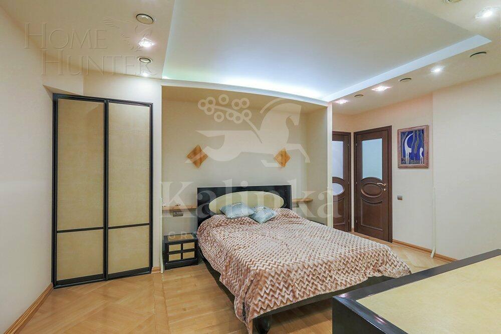 3-этажный таунхаус 400 м² с отделкой