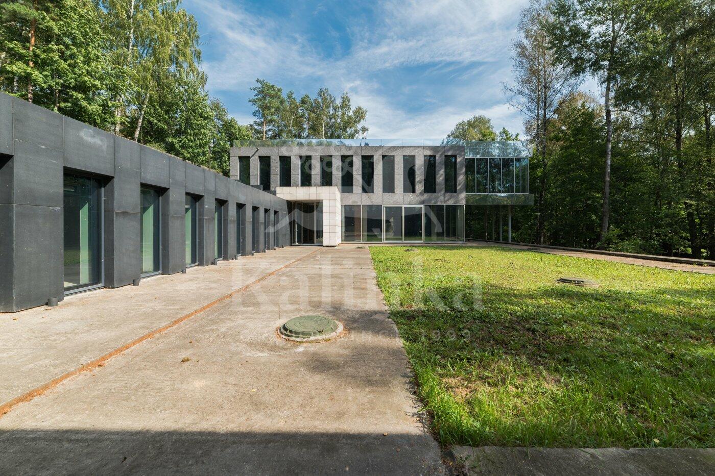 2-этажный коттедж 758 м² без отделки