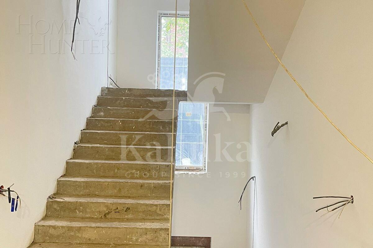 3-этажный коттедж 960 м² без отделки