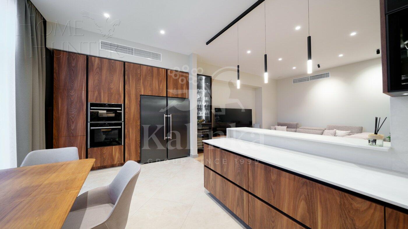 4-этажный таунхаус 278 м² с отделкой