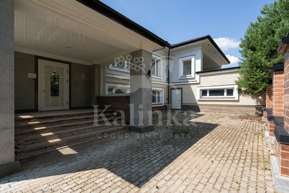 2-этажный коттедж 1 111 м² с отделкой