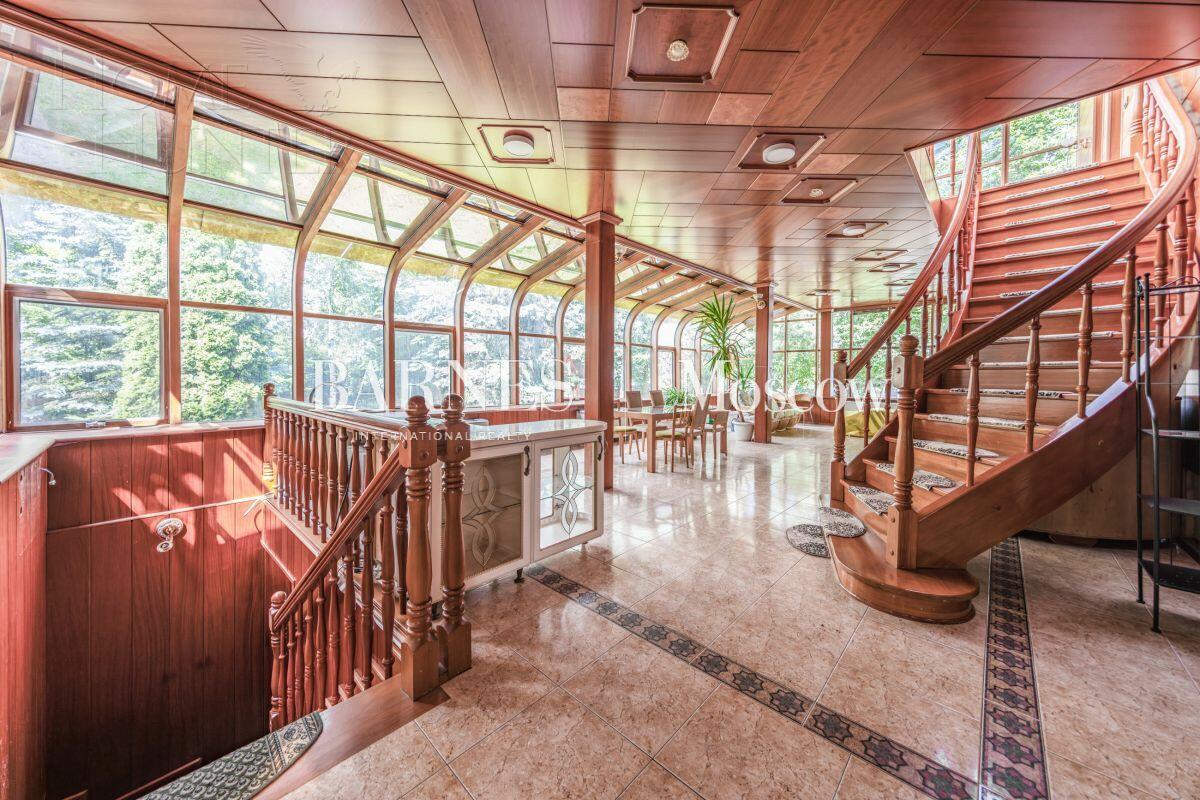 2-этажный коттедж 800 м² с отделкой