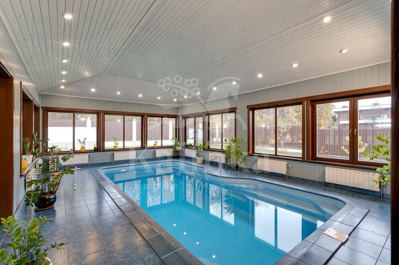 2-этажный коттедж 370 м² с отделкой