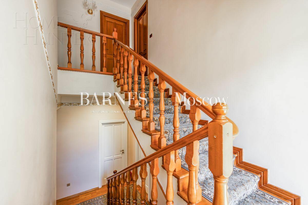 2-этажный коттедж 800 м² с отделкой