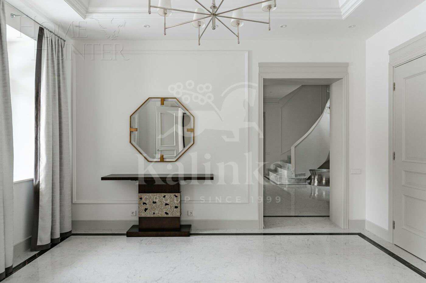 2-этажный коттедж 1 250 м² с отделкой