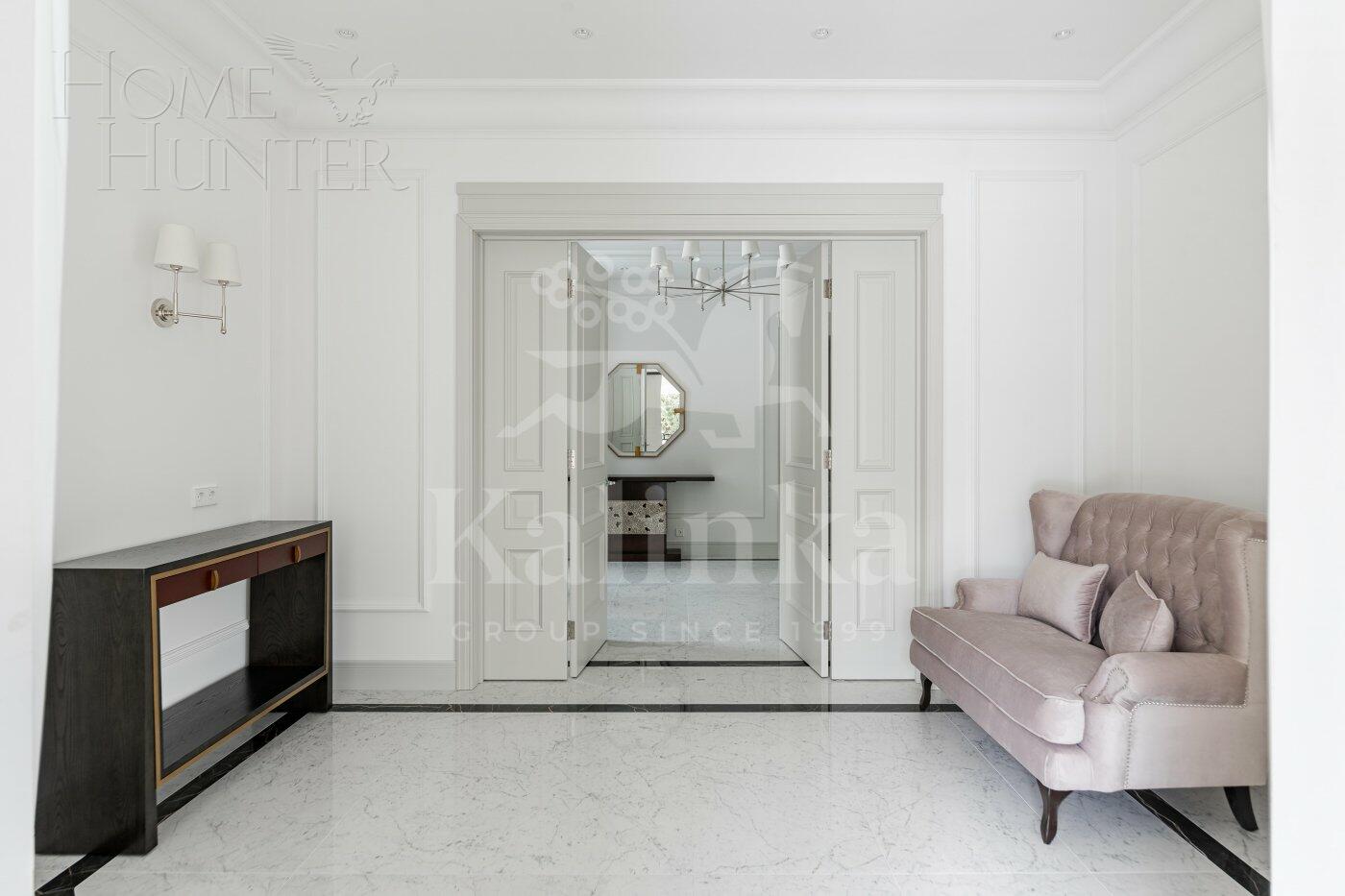 2-этажный коттедж 1 250 м² с отделкой