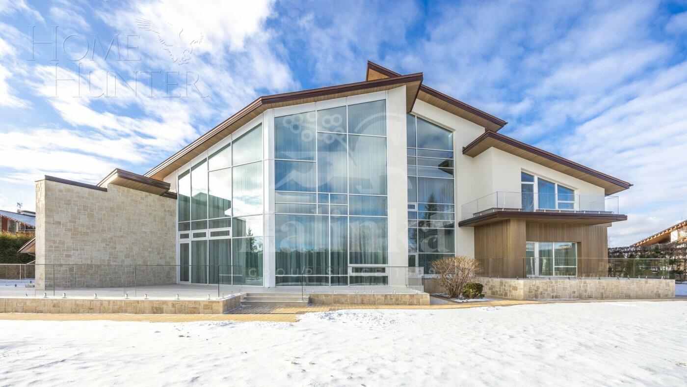 3-этажный коттедж 1 000 м² с отделкой