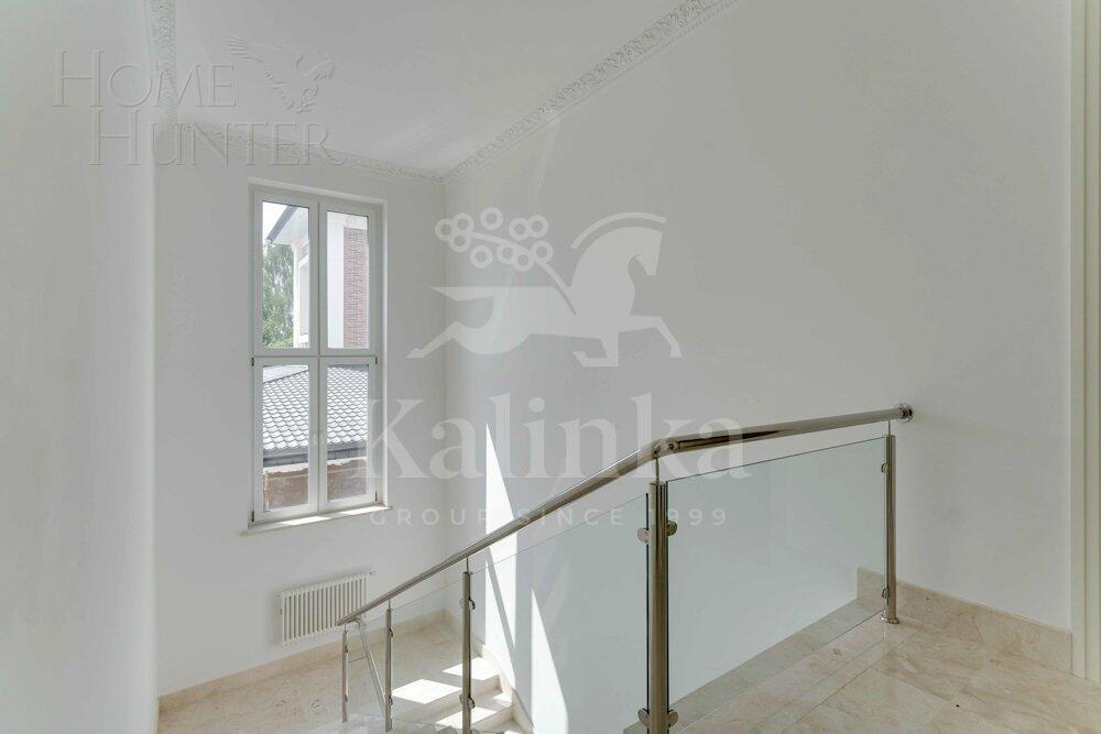 2-этажный коттедж 570 м² с отделкой