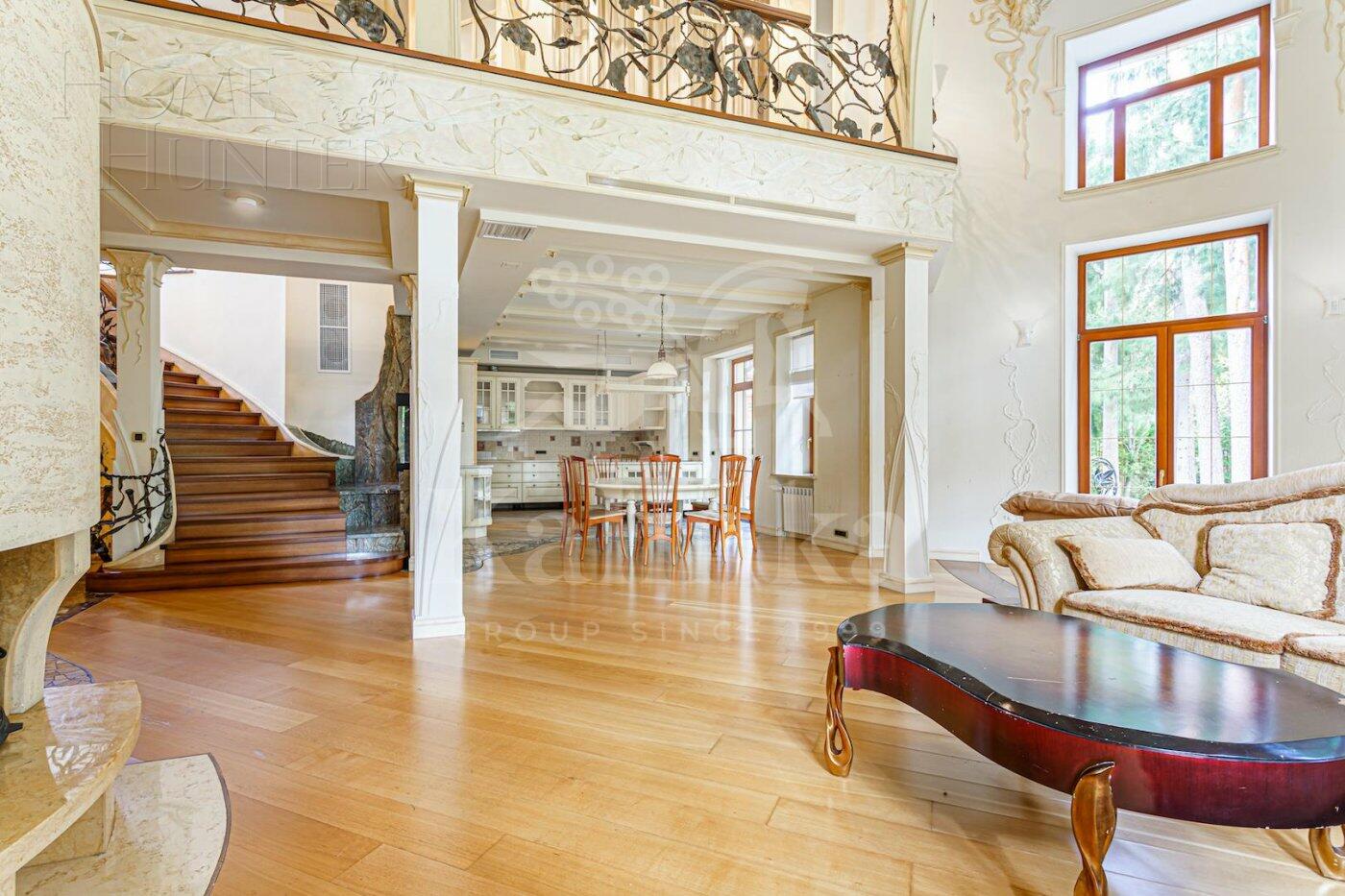 2-этажный коттедж 910 м² с отделкой