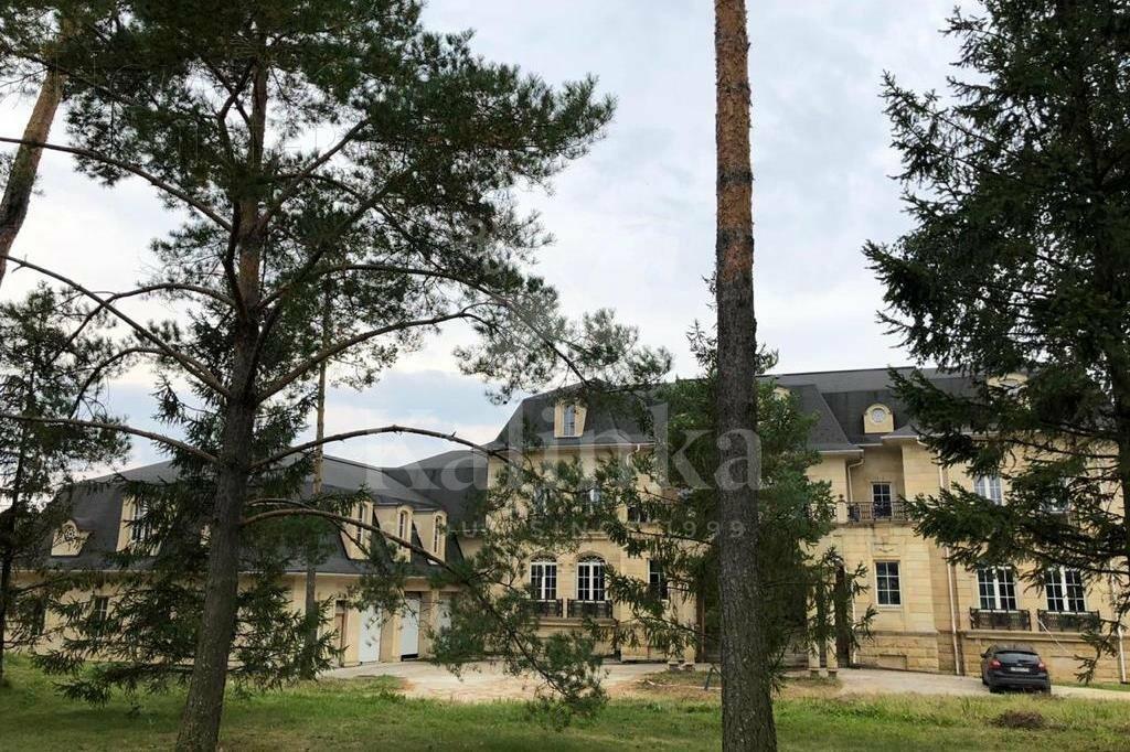 3-этажный коттедж 3 100 м² без отделки