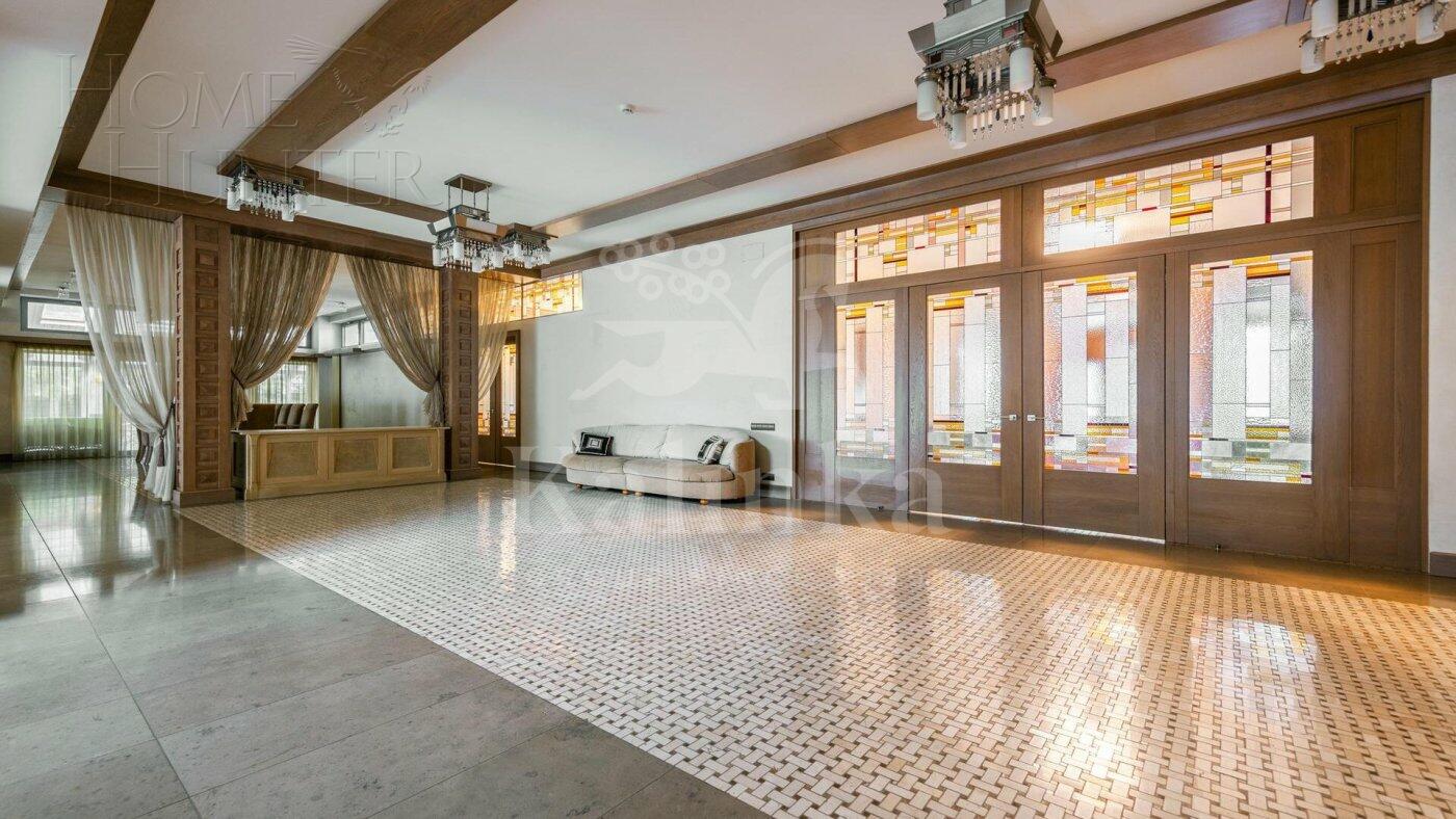 2-этажный коттедж 1 550 м² с отделкой