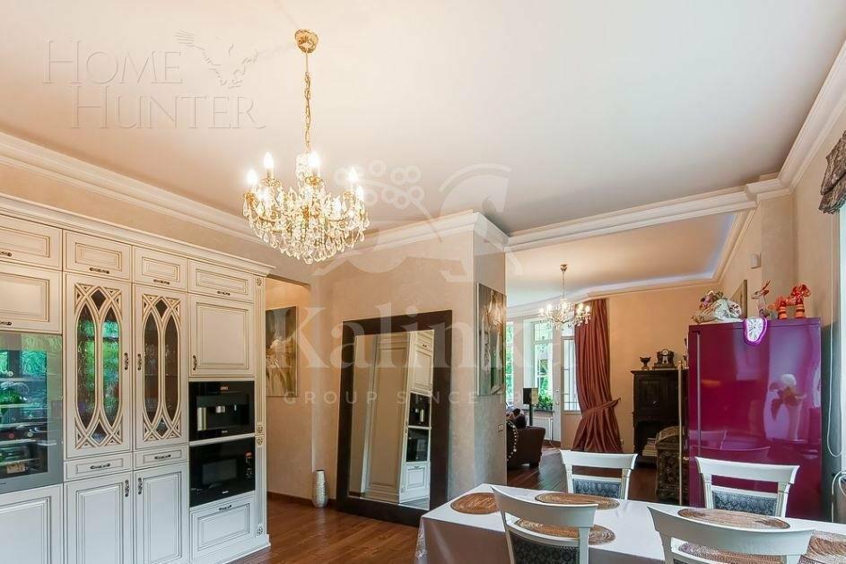 3-этажный коттедж 400 м² с отделкой