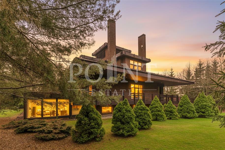 2-этажный коттедж 947 м² с отделкой