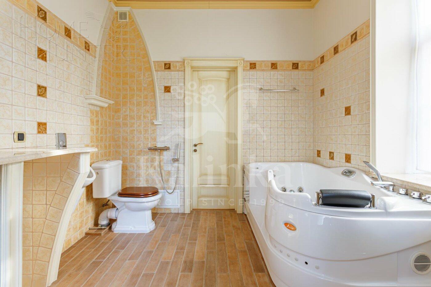 2-этажный коттедж 910 м² с отделкой