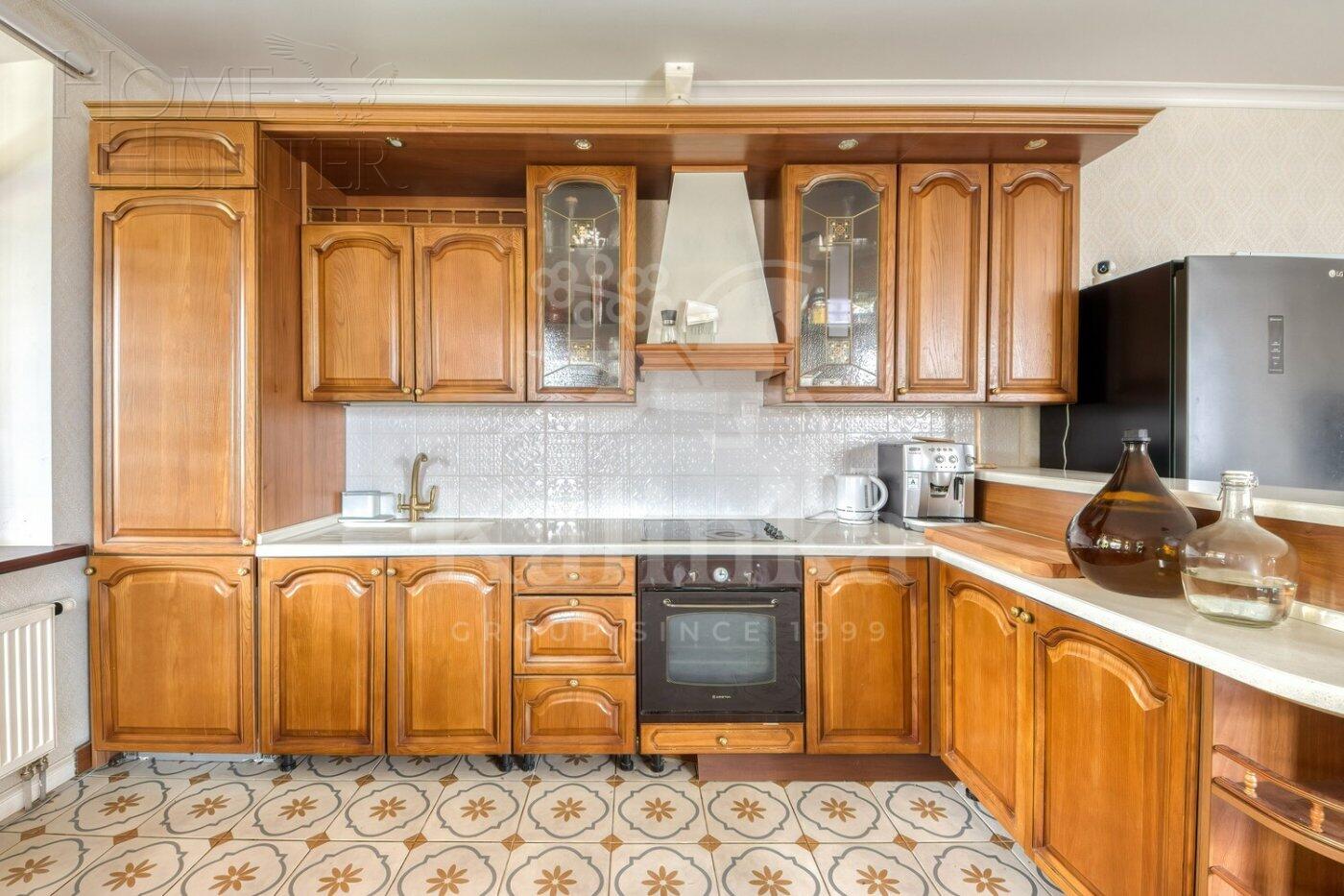 2-этажный коттедж 360 м² с отделкой