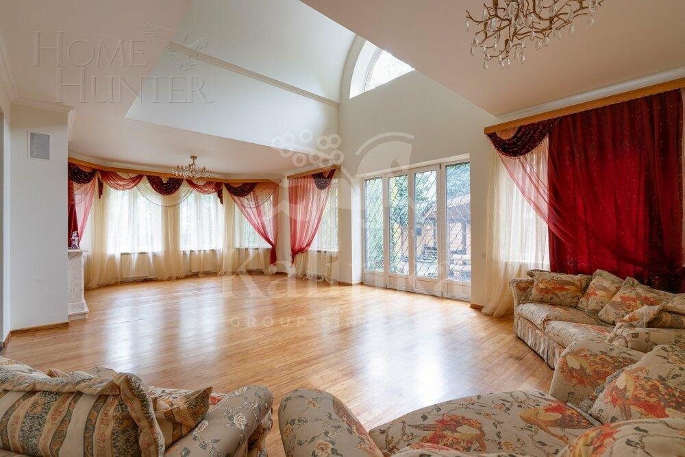 2-этажный коттедж 370 м² с отделкой