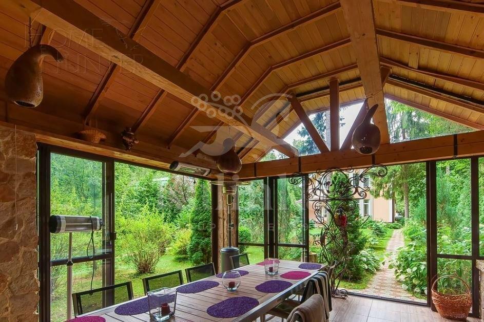 3-этажный коттедж 400 м² с отделкой