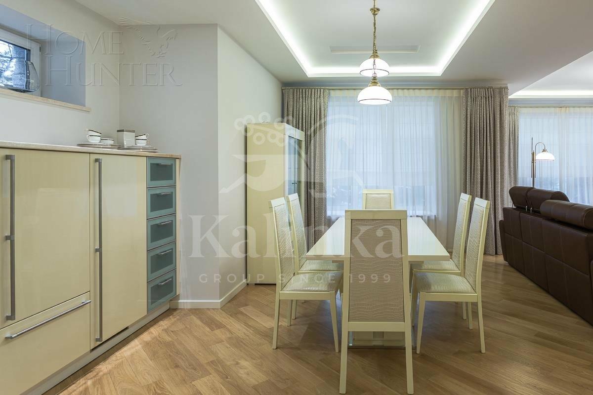 2-этажный таунхаус 205 м² с отделкой