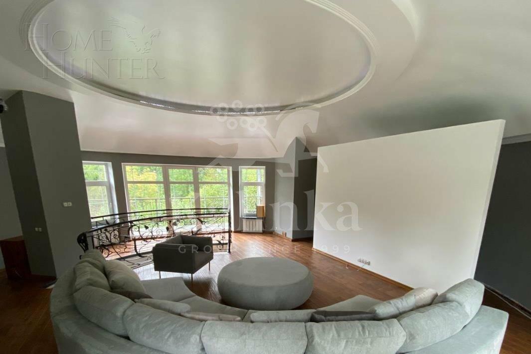 3-этажный коттедж 400 м² с отделкой