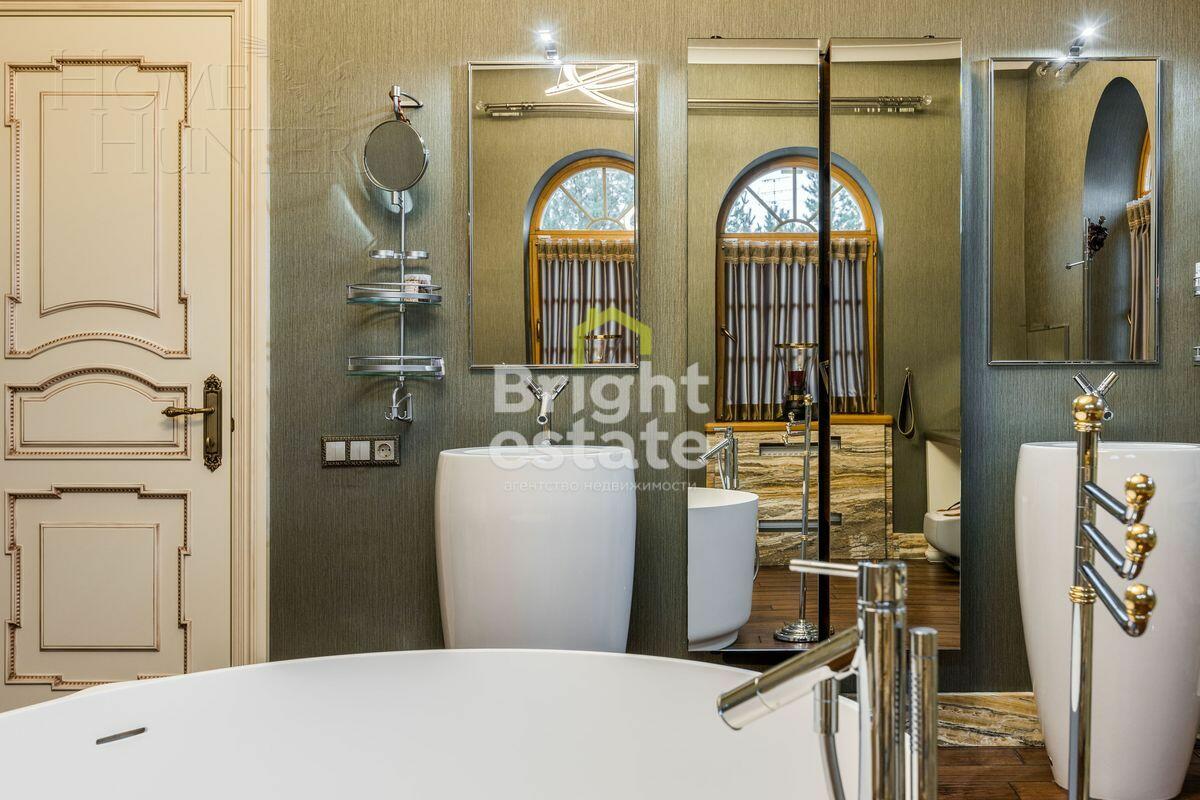 2-этажный коттедж 1 250 м² с отделкой