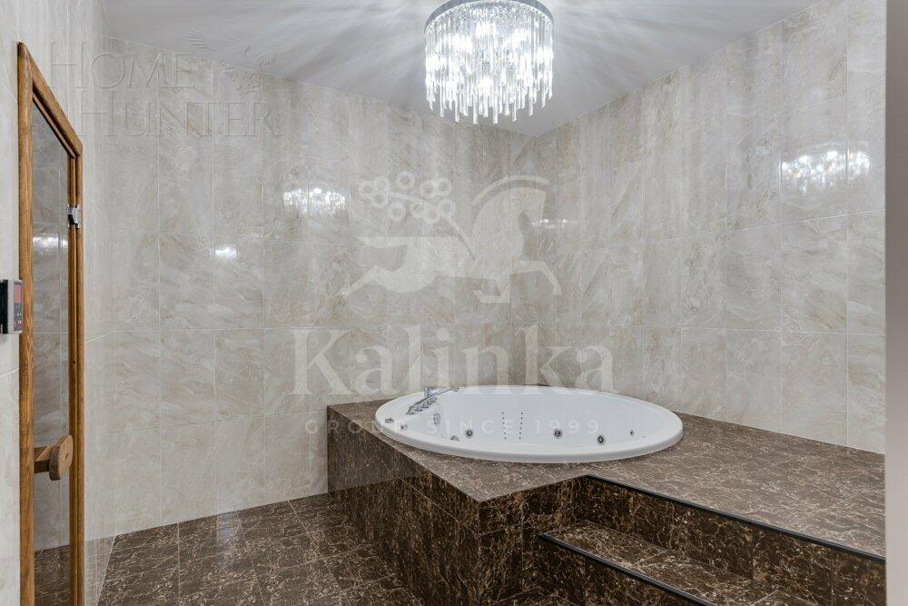 3-этажный таунхаус 400 м² с отделкой