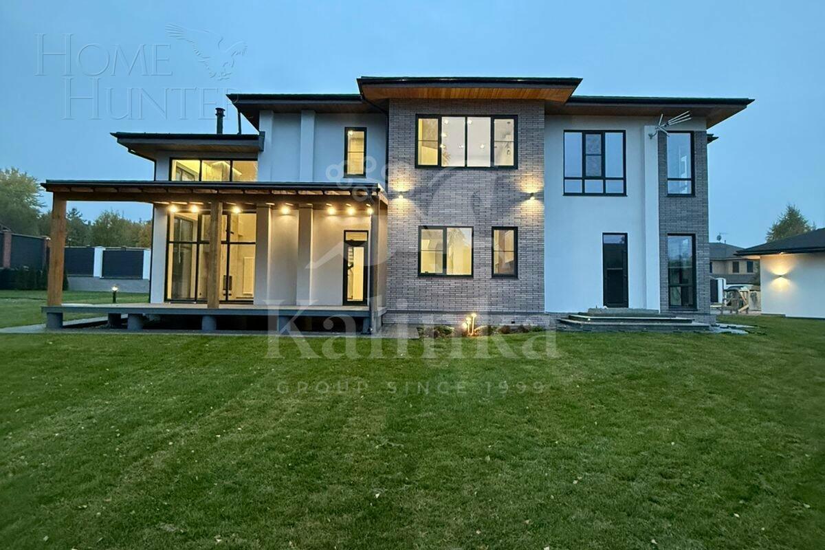 2-этажный коттедж 290 м² с отделкой