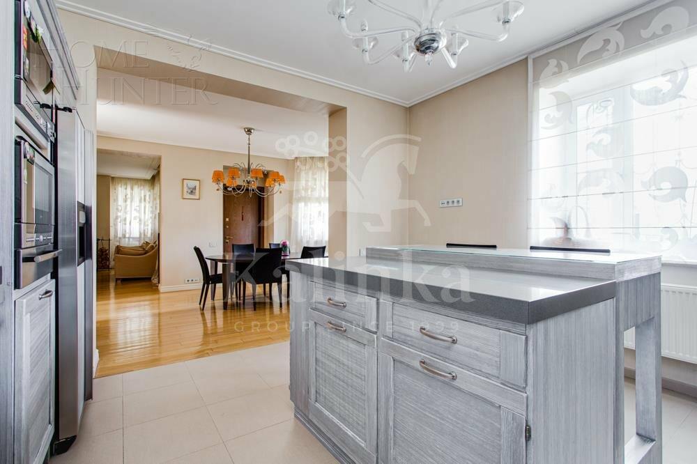 2-этажный коттедж 700 м² с отделкой