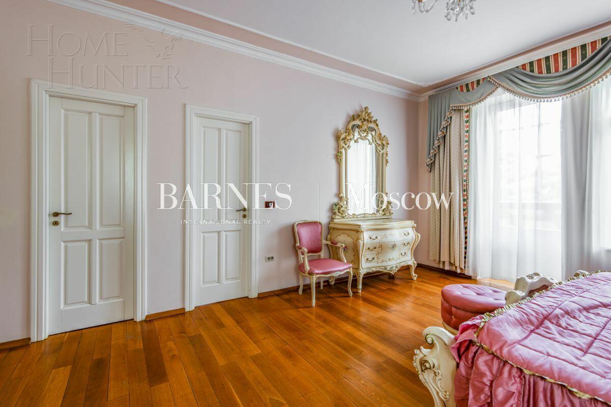 2-этажный коттедж 800 м² с отделкой