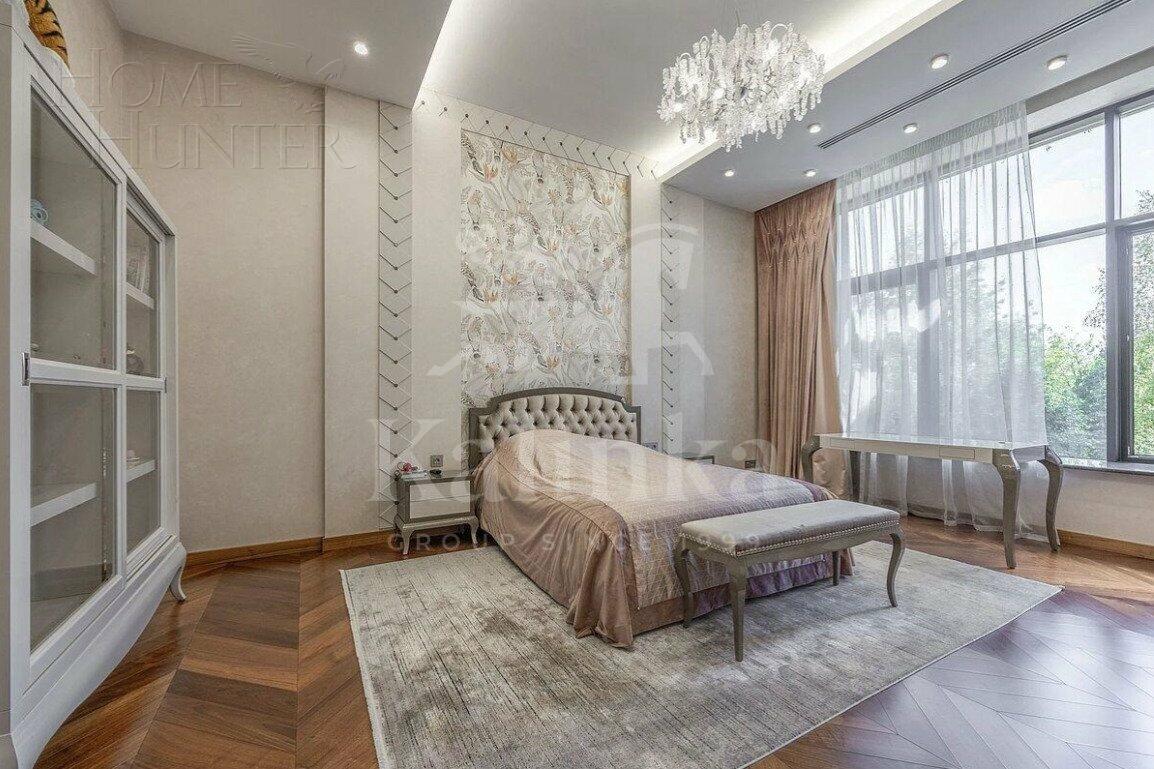 3-этажный коттедж 1 206 м² с отделкой