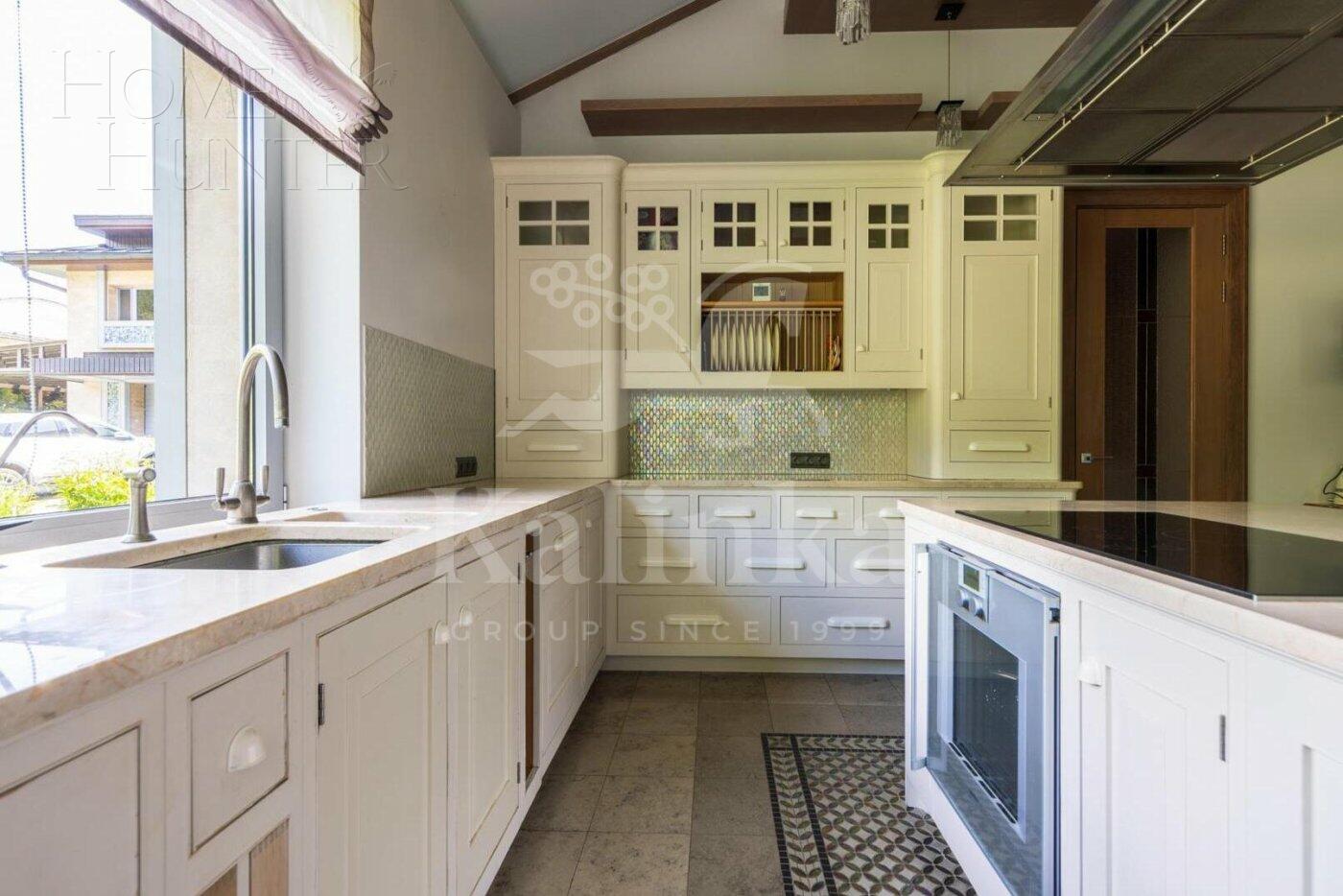 2-этажный коттедж 1 550 м² с отделкой