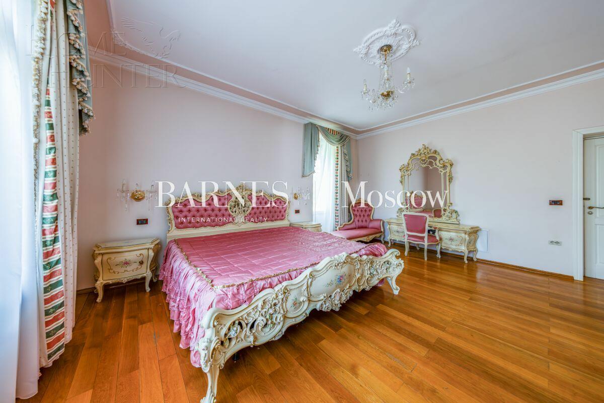 2-этажный коттедж 800 м² с отделкой