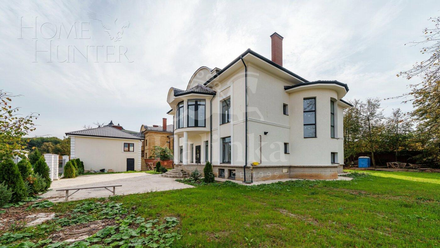 2-этажный коттедж 700 м² без отделки