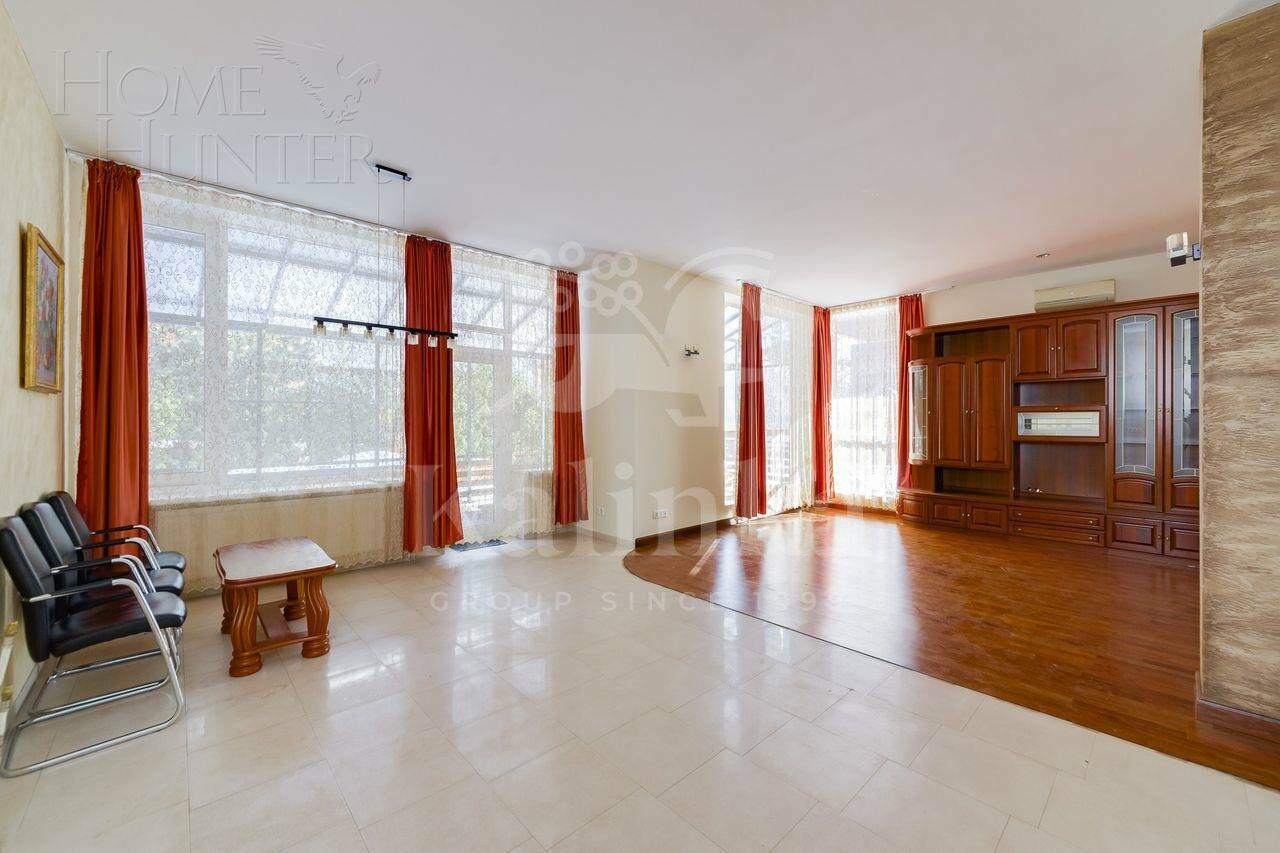 3-этажный таунхаус 405 м² с отделкой