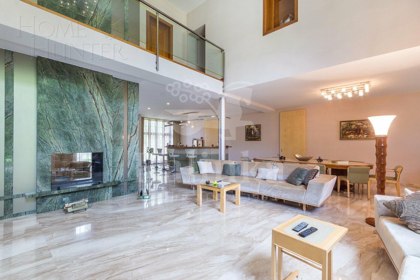 2-этажный коттедж 1 380 м² с отделкой