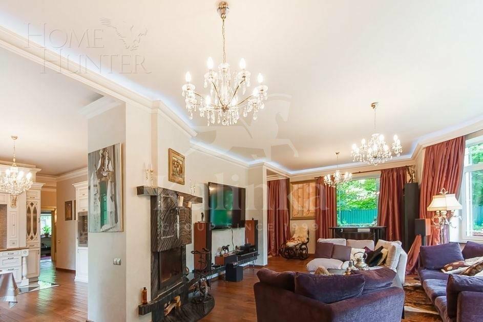 3-этажный коттедж 400 м² с отделкой