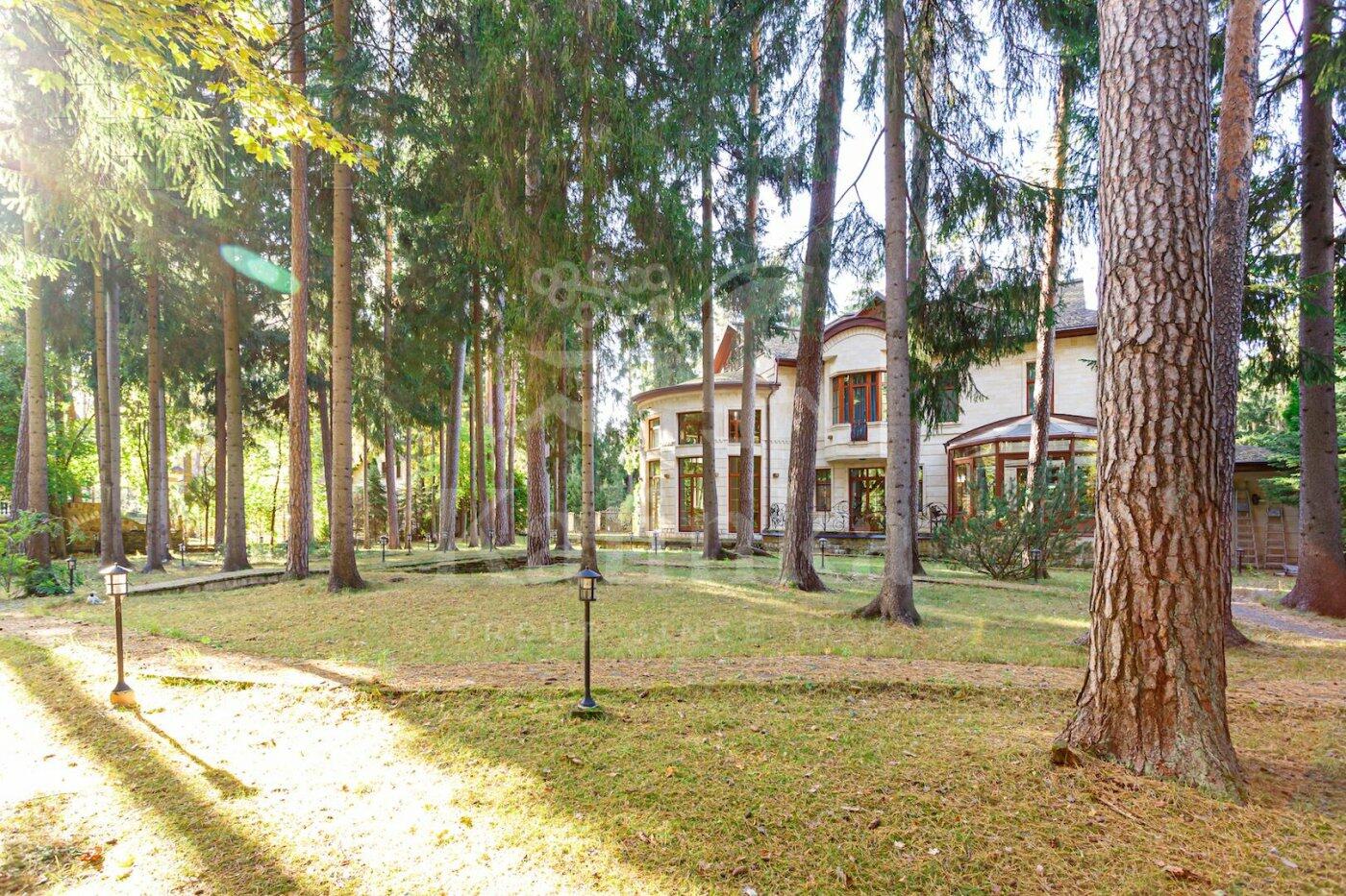 2-этажный коттедж 910 м² с отделкой