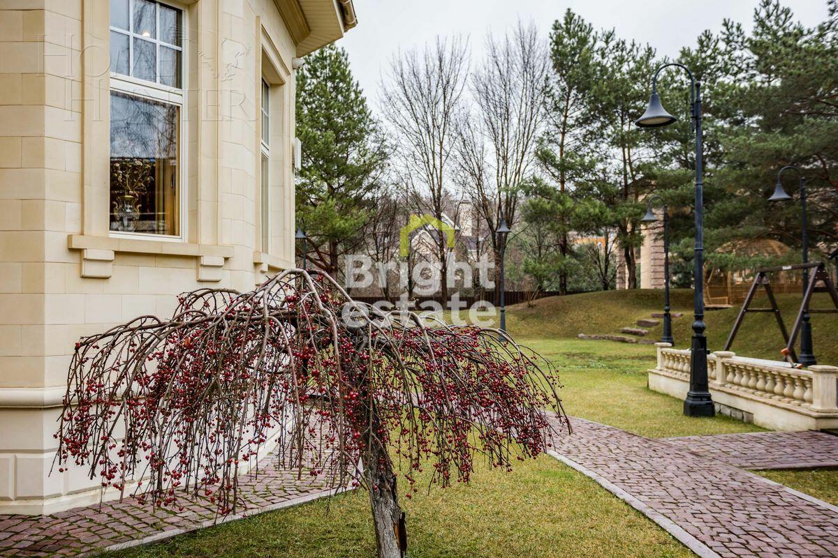 2-этажный коттедж 1 250 м² с отделкой