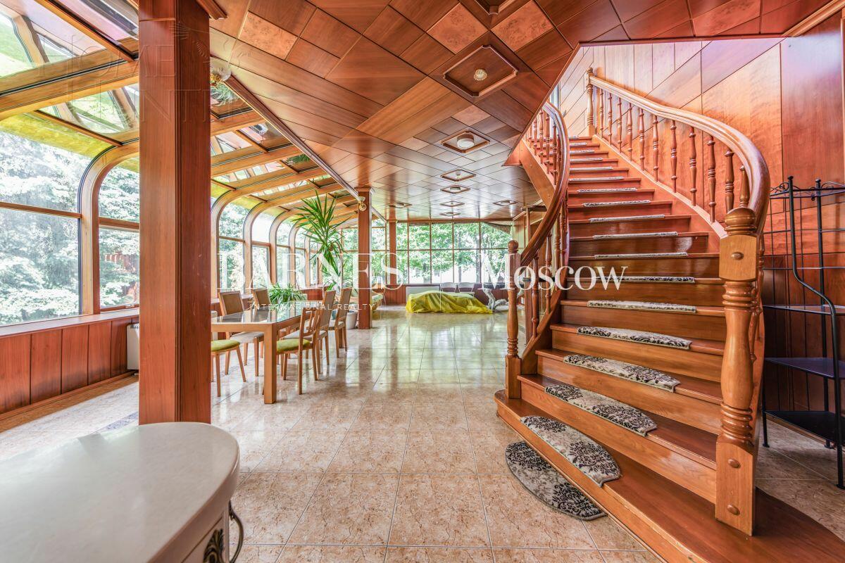 2-этажный коттедж 800 м² с отделкой